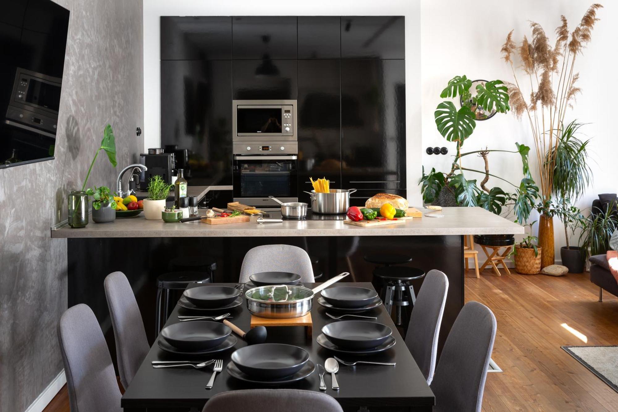 Evergreen - Old Town Spacious Stylish Apartment With Ac And One And A Half Bath, Baby & Kid- Friendly Братислава Экстерьер фото